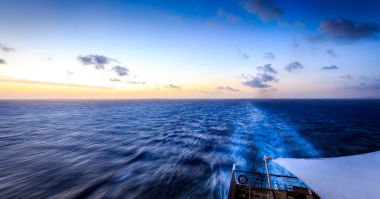 Cruise ship at sea representing maritime injury claims in the UK