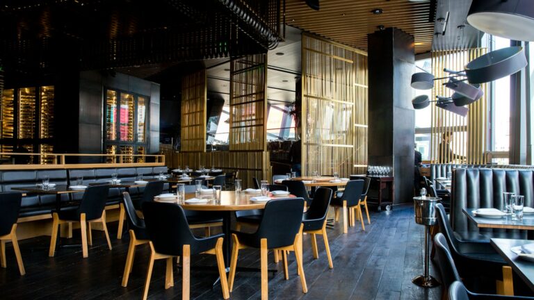 Tables and chairs in a restaurant dining room